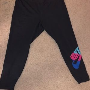 Pulse size women’s Nike leggings/workout pants